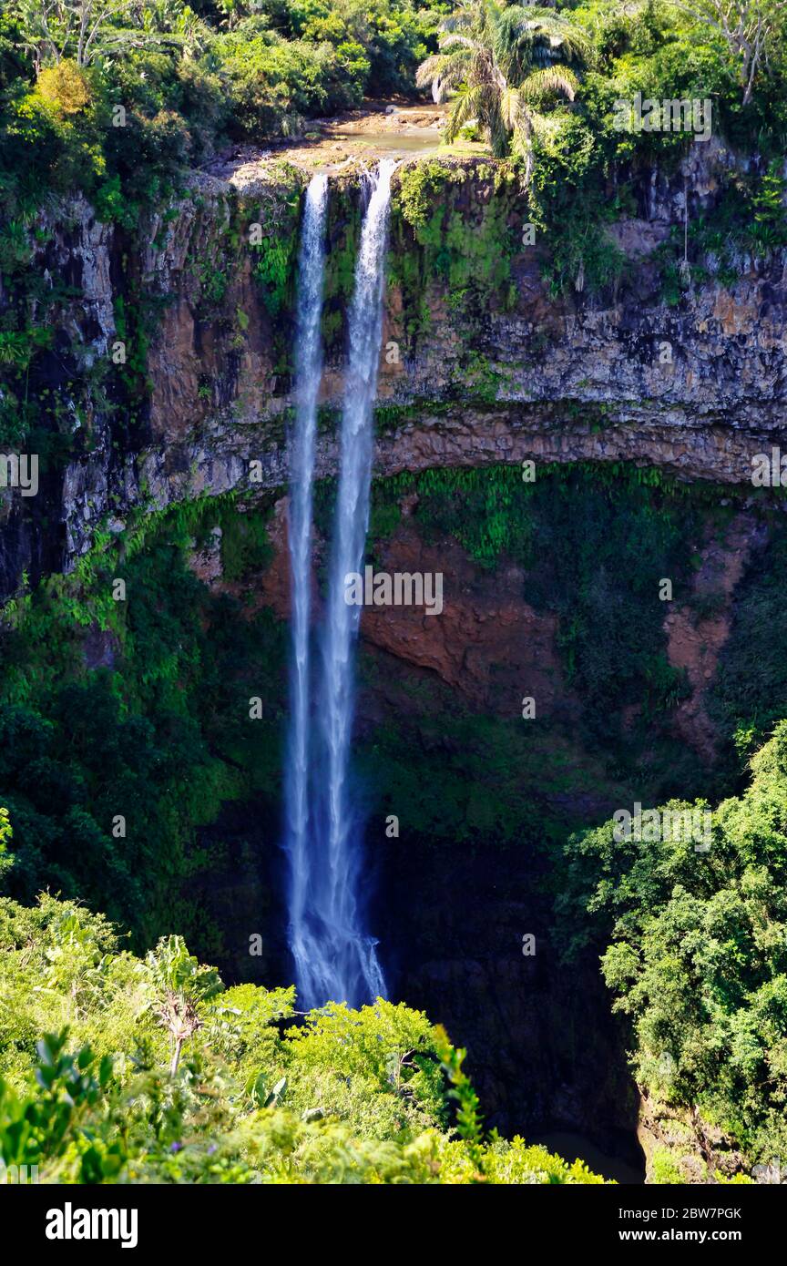 Les chutes de Chamarel sont situées dans le parc national des Gorges de la rivière Noire, à l'île Maurice Banque D'Images