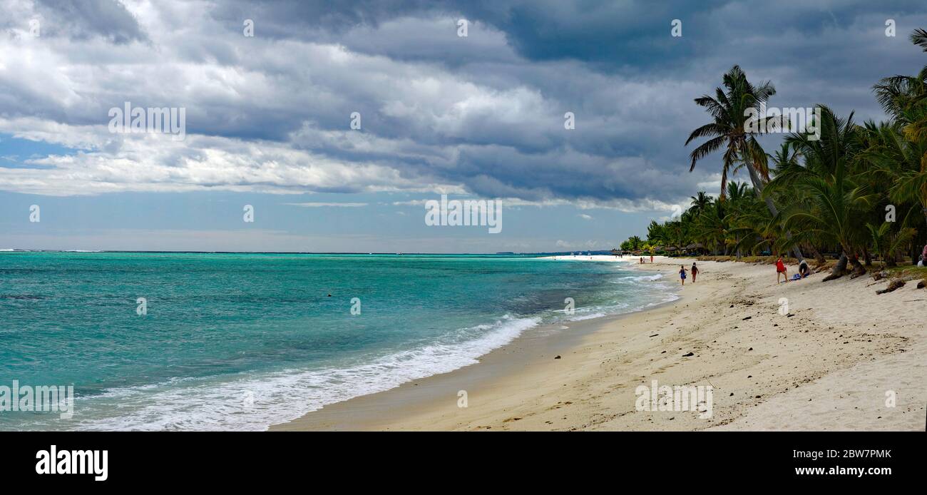 Le Morne, Maurice - 23 août 2018 : Plage du Morne Brabant, l'une des plus belles plages de l'île Maurice et site de nombreux hôtels et sites touristiques Banque D'Images