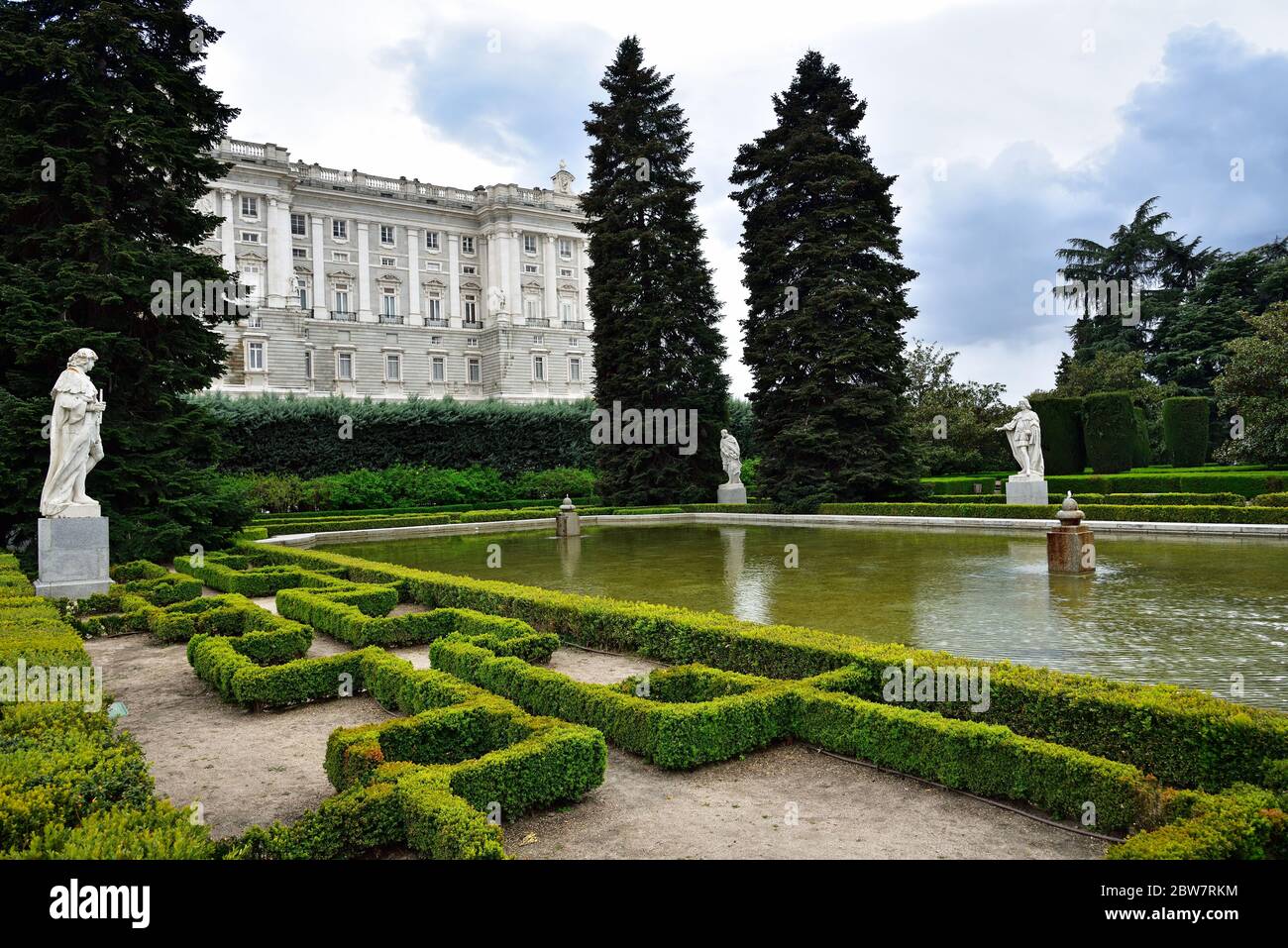 Les jardins Sabatini (Jardines de Sabatini), ouverts au public par le roi Juan Carlos I en 1978 en l'honneur de l'architecte italien Francesco Sabatini, Banque D'Images