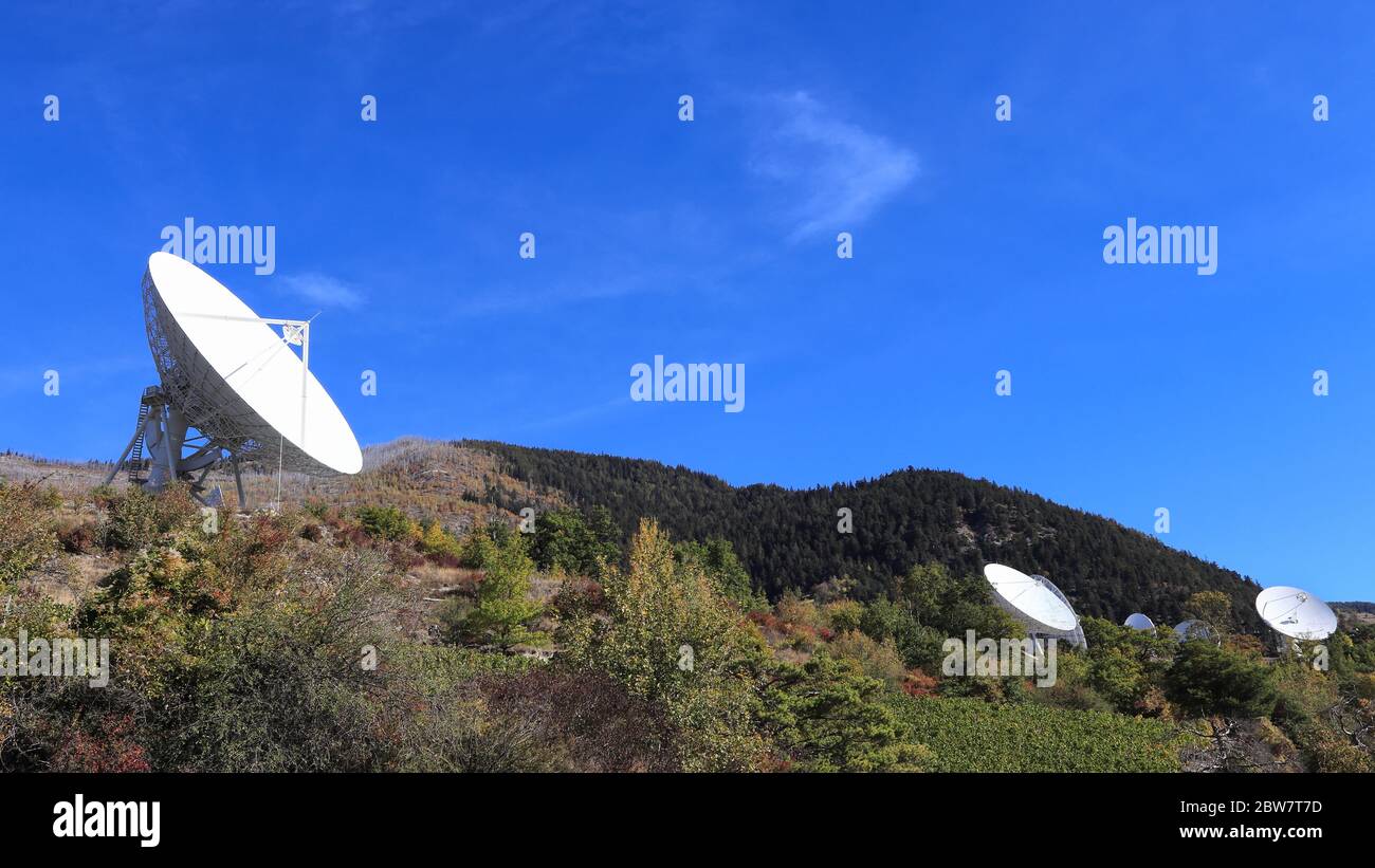 LEUK, VALAIS, SUISSE - 12 OCTOBRE 2018 : satellites d'Onyx, le système d'interception suisse pour la collecte de renseignements sur les signaux. Banque D'Images