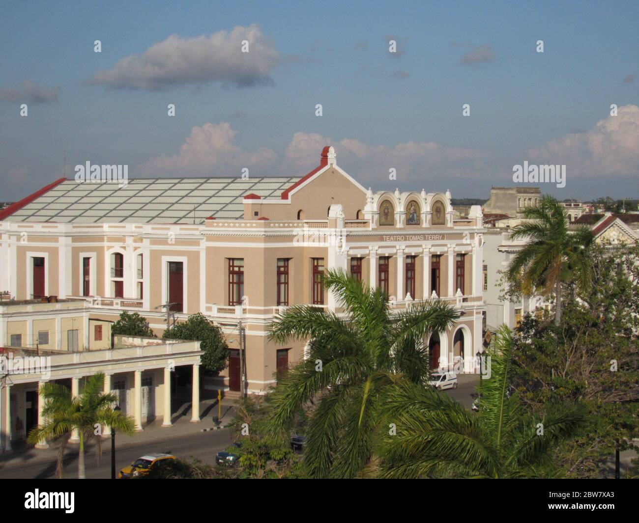 Cienfuegos, Cuba - 29 janvier 2020 : Théâtre Tomas Terry dans le parc José Marti, la place principale de Cienfuegos, Cuba, classée au patrimoine mondial de l'UNESCO Banque D'Images