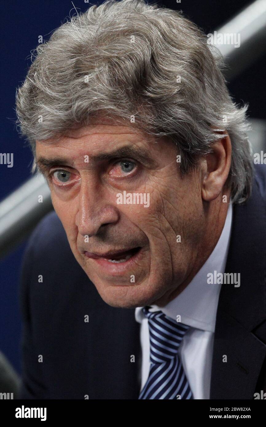 MANCHESTER, ANGLETERRE - Manuel Pellegrini, directeur de Manchester City, lors de la manche de la Ligue des champions de l'UEFA, 16 1er match entre Manchester City et le FC Barcelone, au stade Etihad, Manchester, le mardi 24 février 2015 (Credit: Mark Fletcher | MI News) Banque D'Images