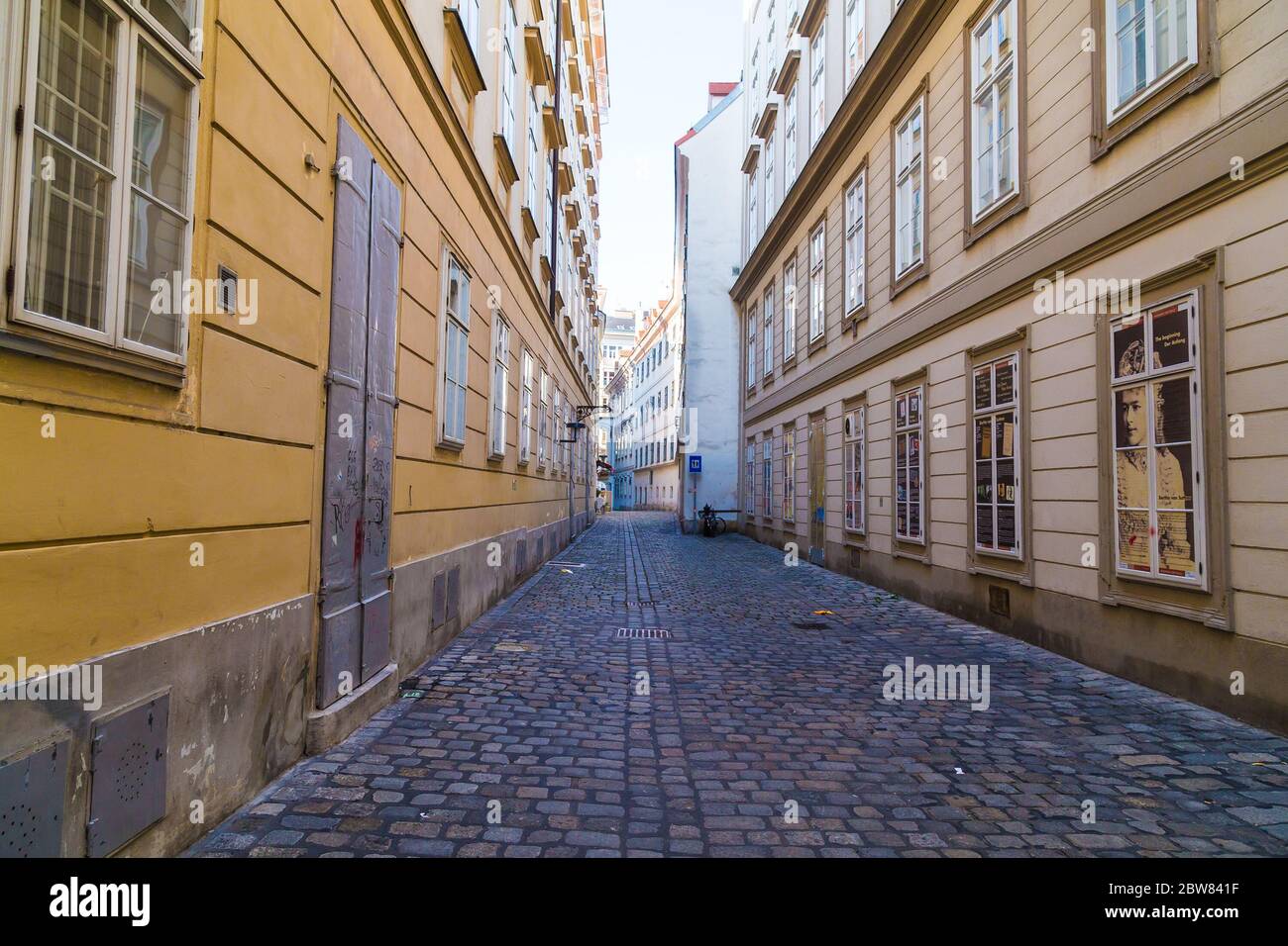 VIENNE, AUTRICHE - 8 AOÛT 2015 : une vue sur Blutgasse à Vienne pendant la journée. L'extérieur du bâtiment est visible. Banque D'Images