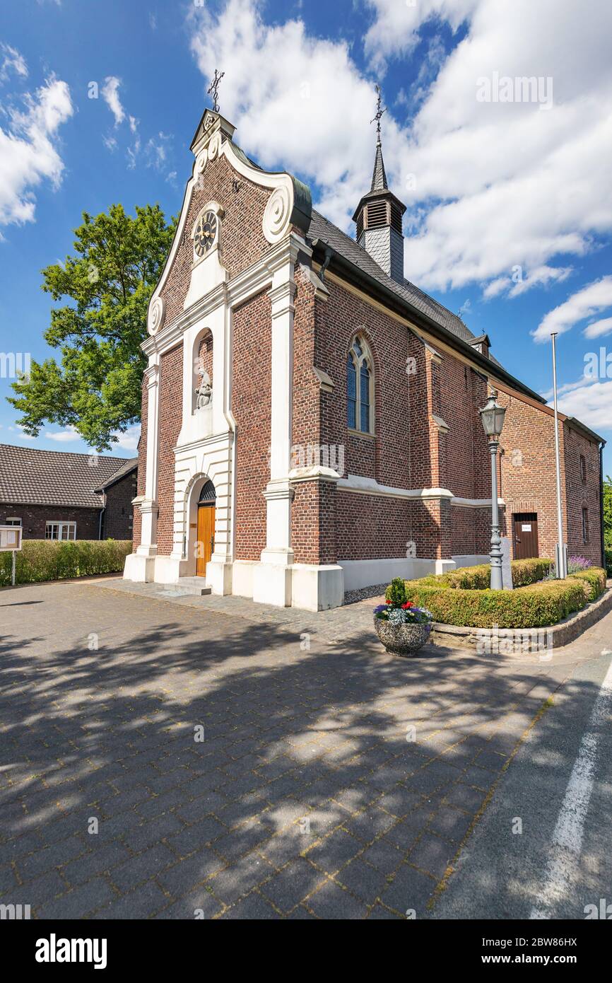 Geldern-Aengenesch - vue sur l'église où beaucoup de gens font des pèlerinages à l'église de pèlerinage 'à la mère de la douleur“, Rhénanie du Nord Westphalie, Ger Banque D'Images