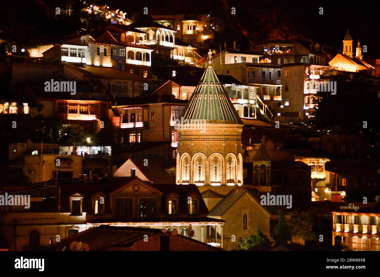 La vieille ville de Tbilissi la nuit, République de Géorgie Banque D'Images
