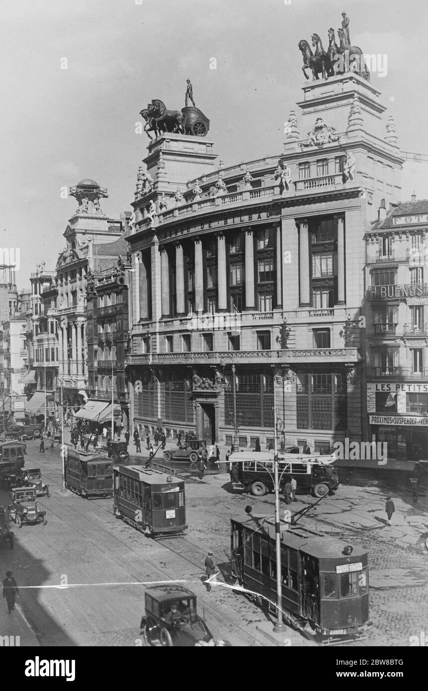 Le nouveau bâtiment frappant de la banque de Bilbao à Madrid . 26 octobre 1926 Banque D'Images