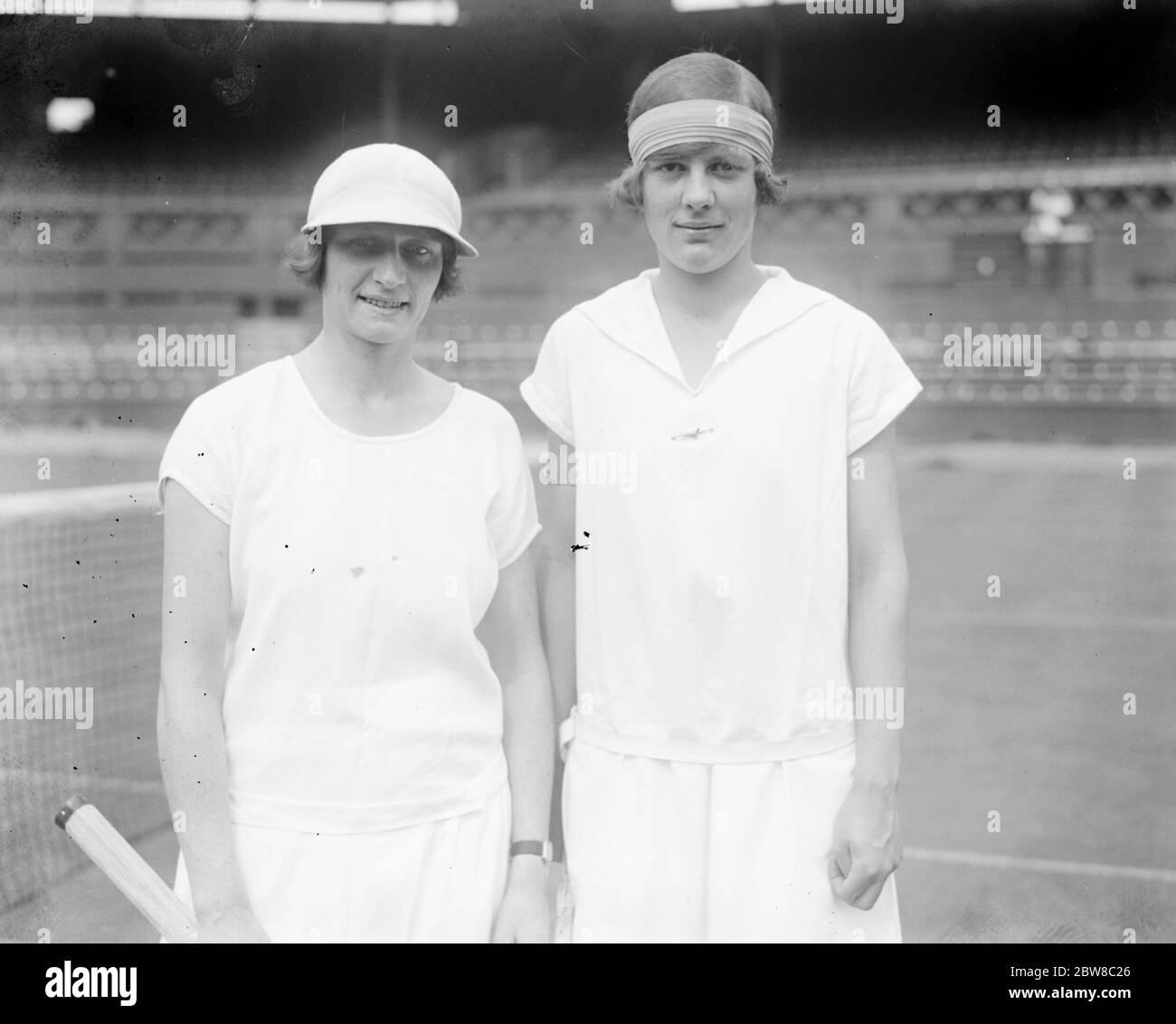 Mme L A Godfree ( à gauche ) et Mlle Joan Fry étoiles au tennis . 1926 Banque D'Images