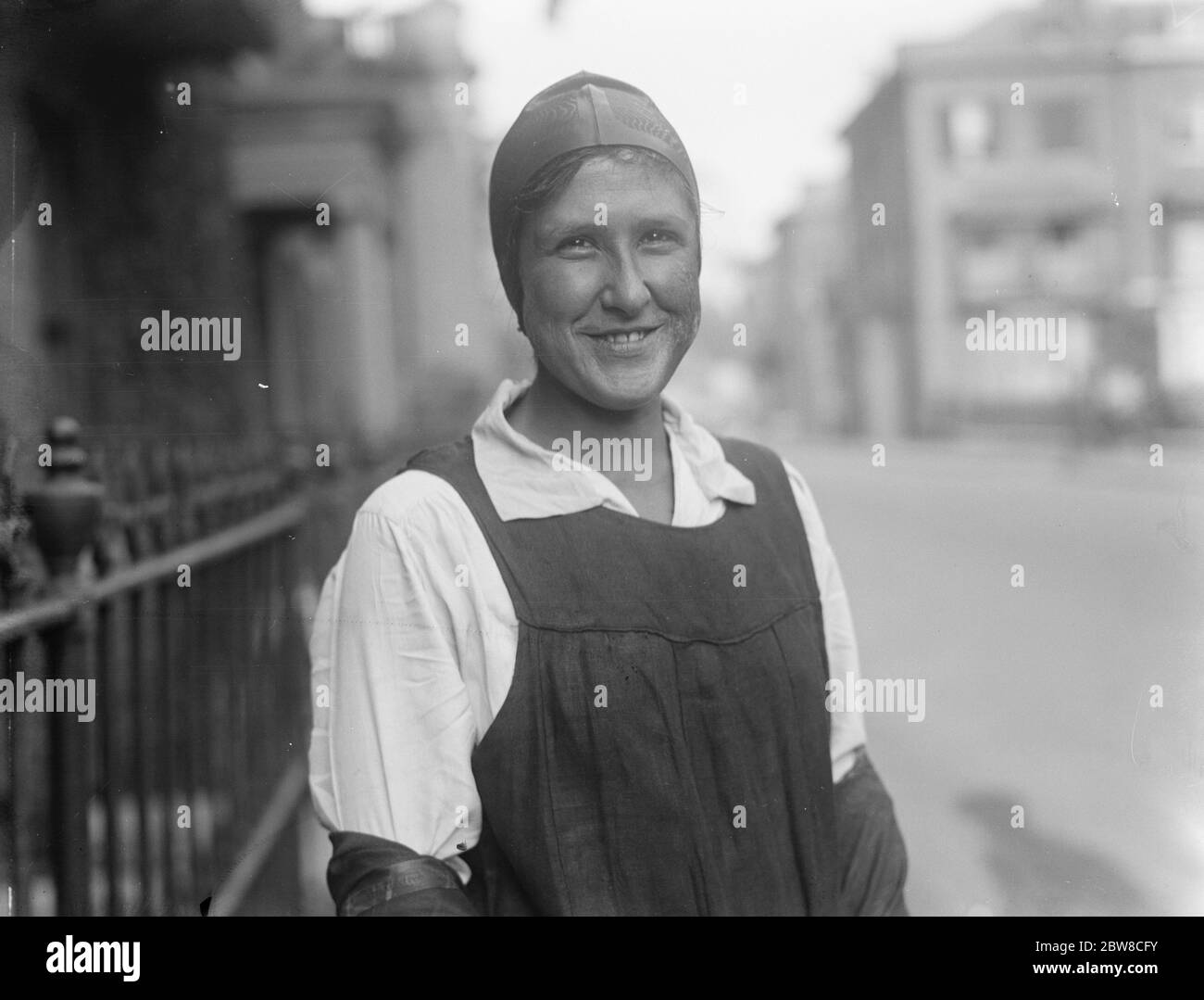 Mlle Marriott tentative sur la chaîne de natation . Mlle Marriott photographiée avant le début . 23 septembre 1926 Banque D'Images