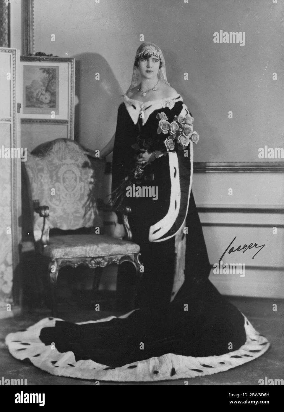 Princesse Ingrid de Suède photographiée dans sa première robe de court . 17 janvier 1928 Banque D'Images