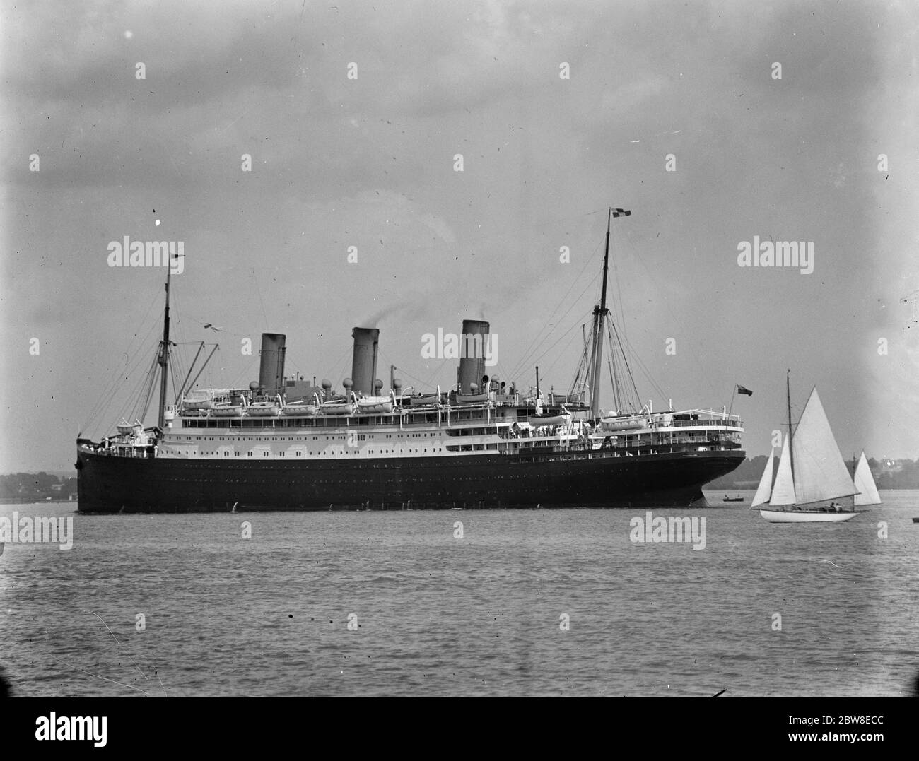 ' RMS Empress of Australia ' dans l'eau de Southampton . 1929 Banque D'Images