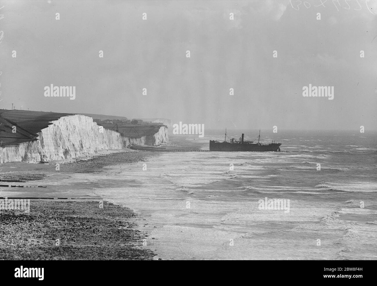 Drame maritime près de Brighton . Des sauvetages palpitants dans un conte . Le navire sur les rochers - Nimbo 12 novembre 1929 Banque D'Images