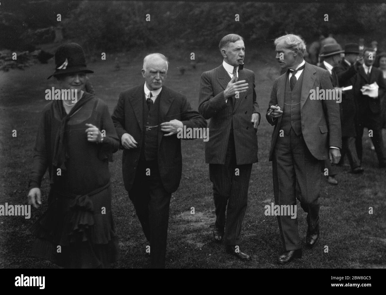 Rencontre historique dans les Highlands écossais de M. Ramsay McDonald et de l'ambassadeur américain , le général Dawes . 17 juin 1929 Banque D'Images