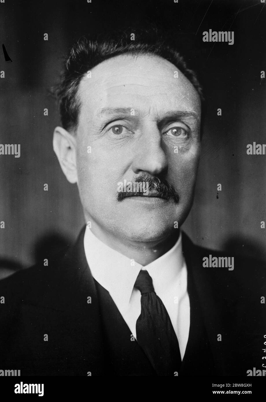 M Chautemps qui s'est engagé à former un nouveau cabinet . 27 novembre 1933 Banque D'Images