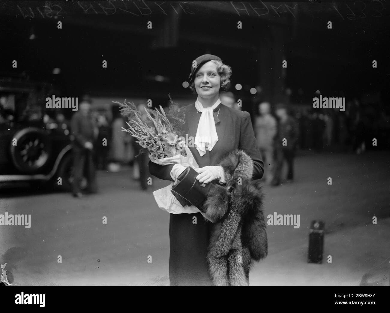 Les stars de Drury Lane se répètent pendant le voyage en train à Londres après avoir atteint l'Angleterre des États-Unis . Salle Miss Natalie 25 août 1933 Banque D'Images