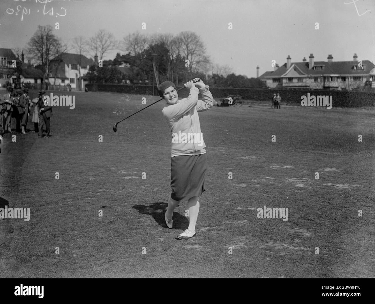 Américaines femmes golfeurs en Angleterre . Mlle Helen Hicks , membre de l'équipe américaine de 19 ans qui pratique à Sunningdale . 30 avril 1930 Banque D'Images
