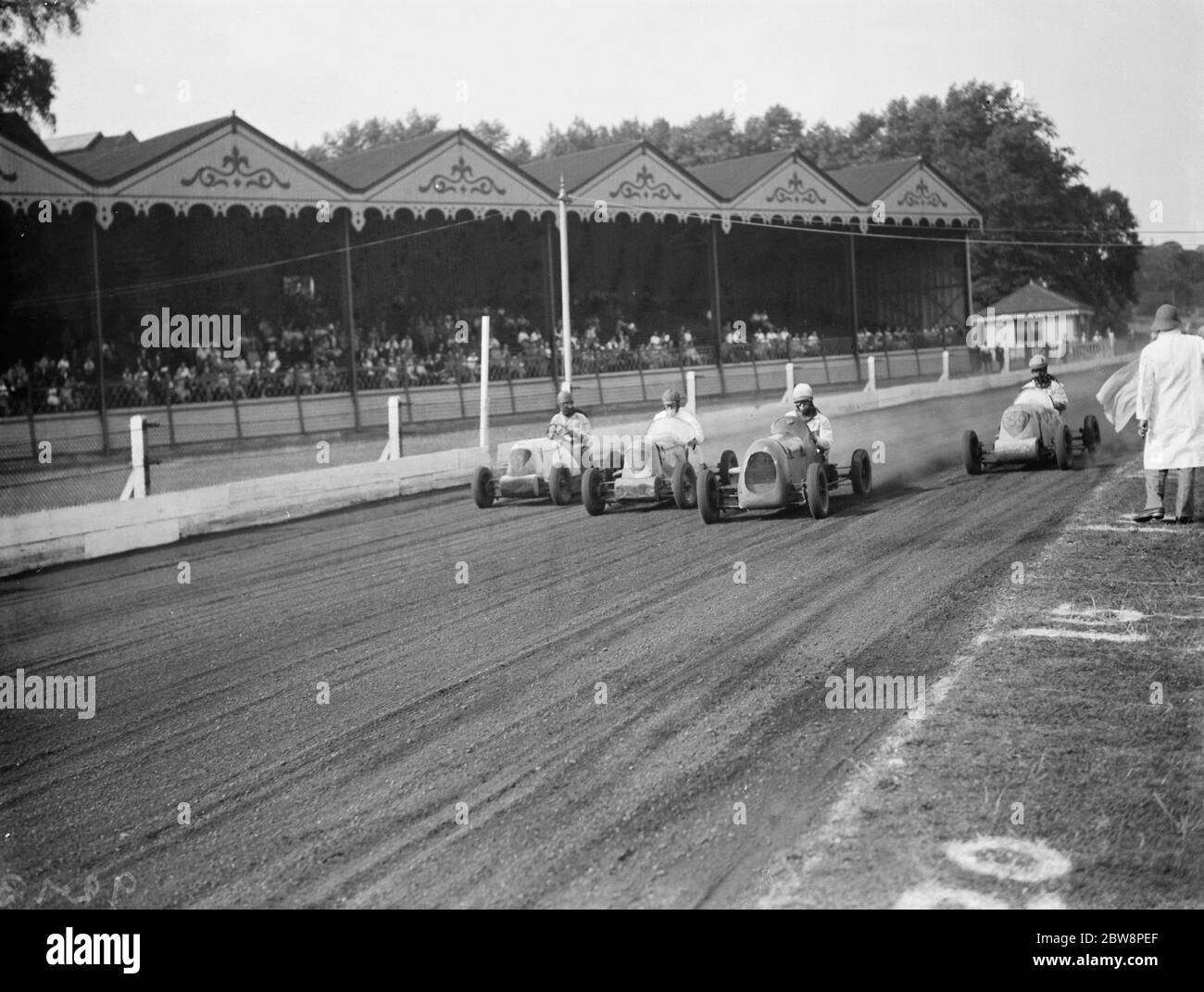 Le Grand prix de la course de voitures miniatures Crystal Palace . Le début de la course . 1938 Banque D'Images