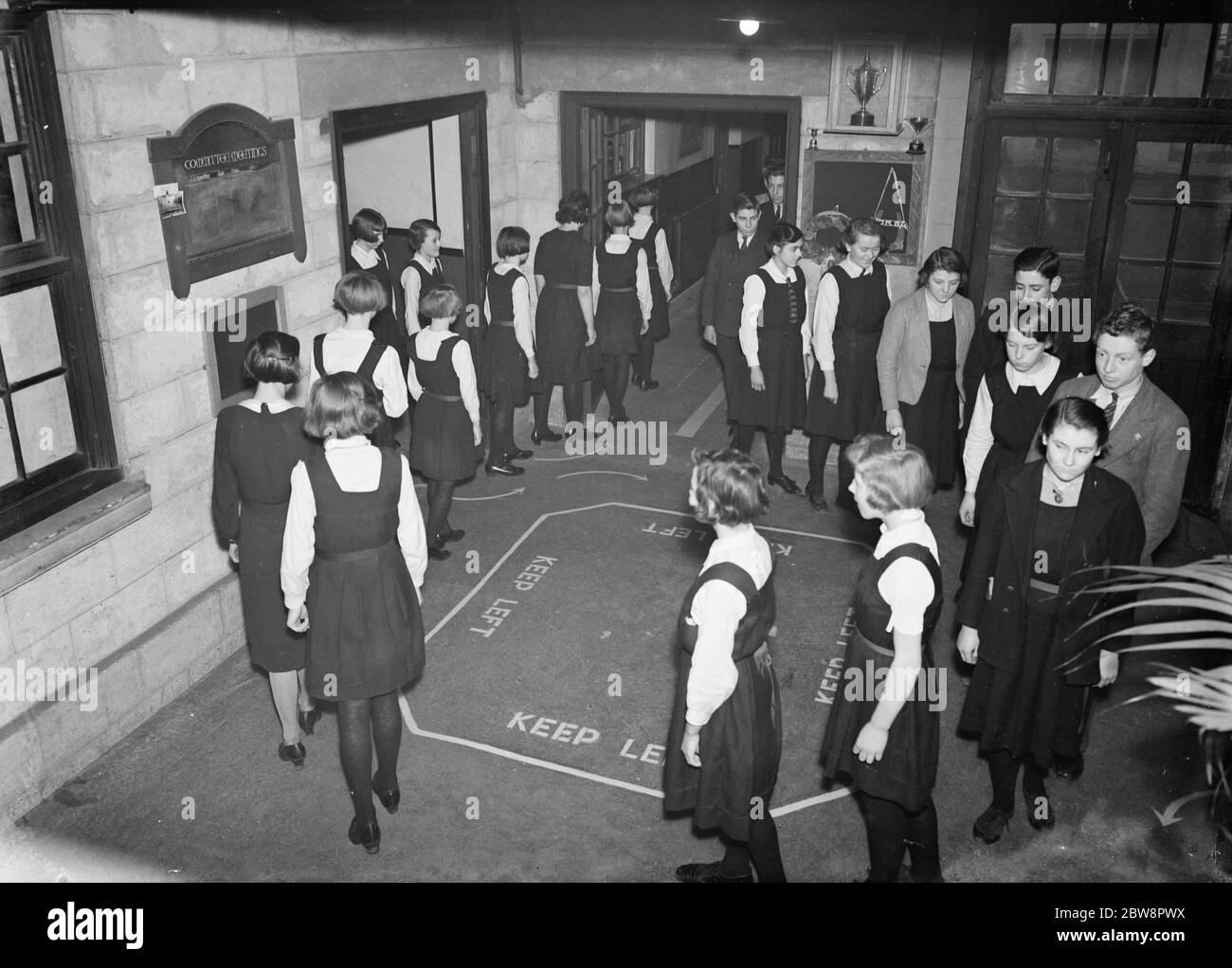 Les enfants apprennent les règles de circulation dans une école de Swanscombe , Kent . 1937 Banque D'Images