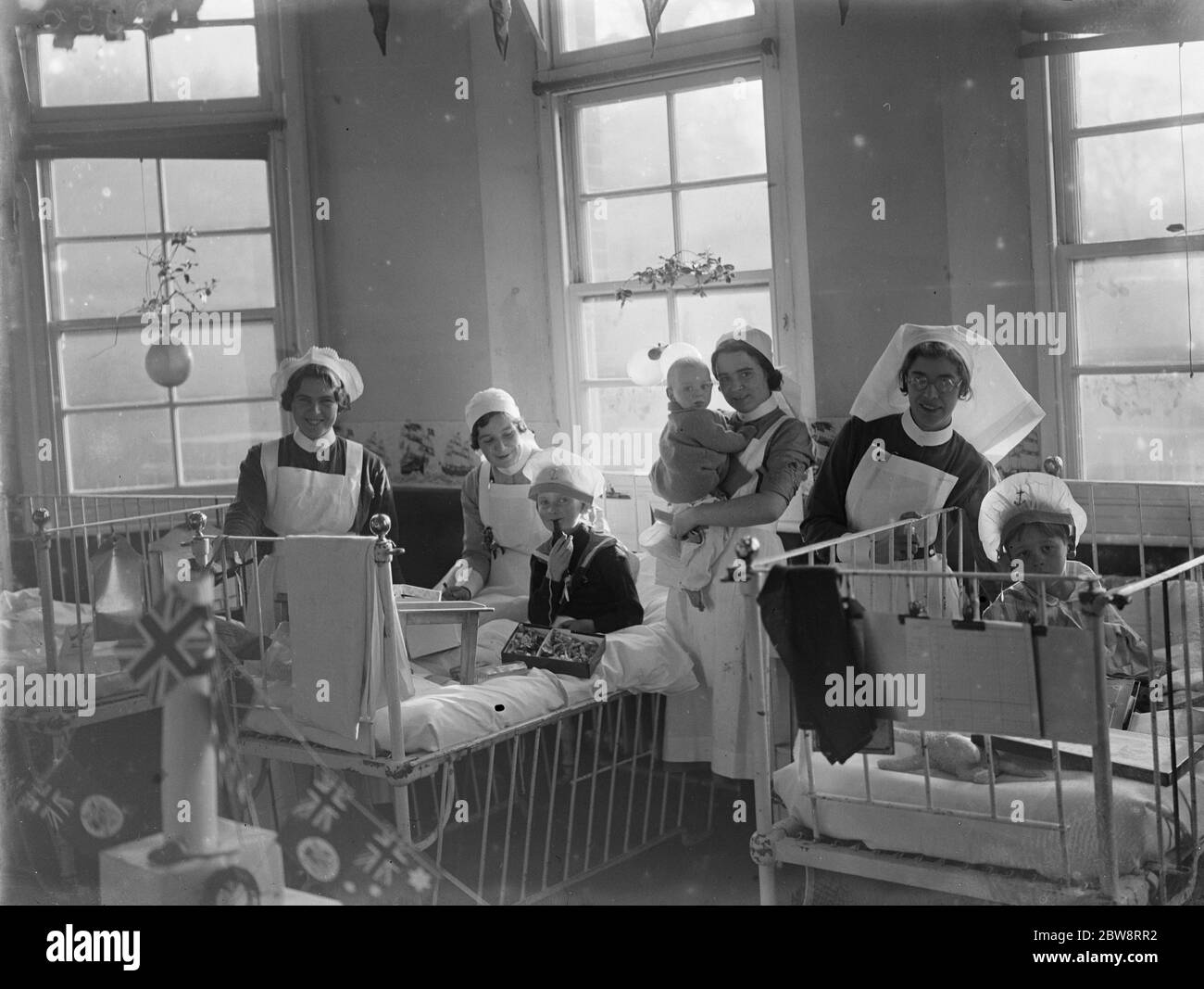 Jour de Noël dans le quartier des enfants à l' hôpital de Cray Valley . 1935 Banque D'Images