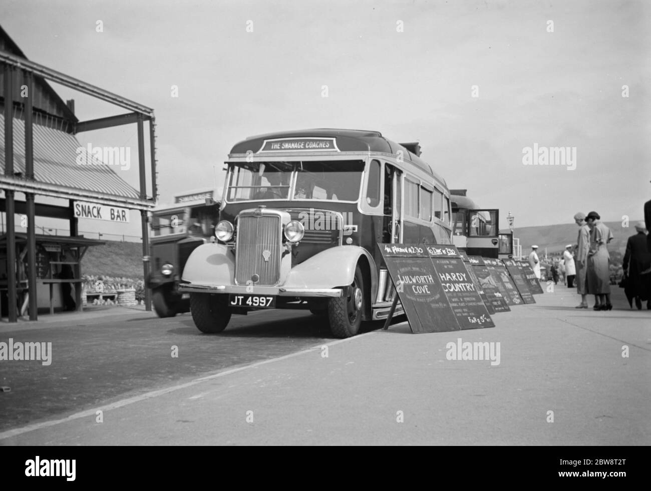 Bus de Swanage Tour sur le front de mer à Swanage , Dorset . 1936 Banque D'Images