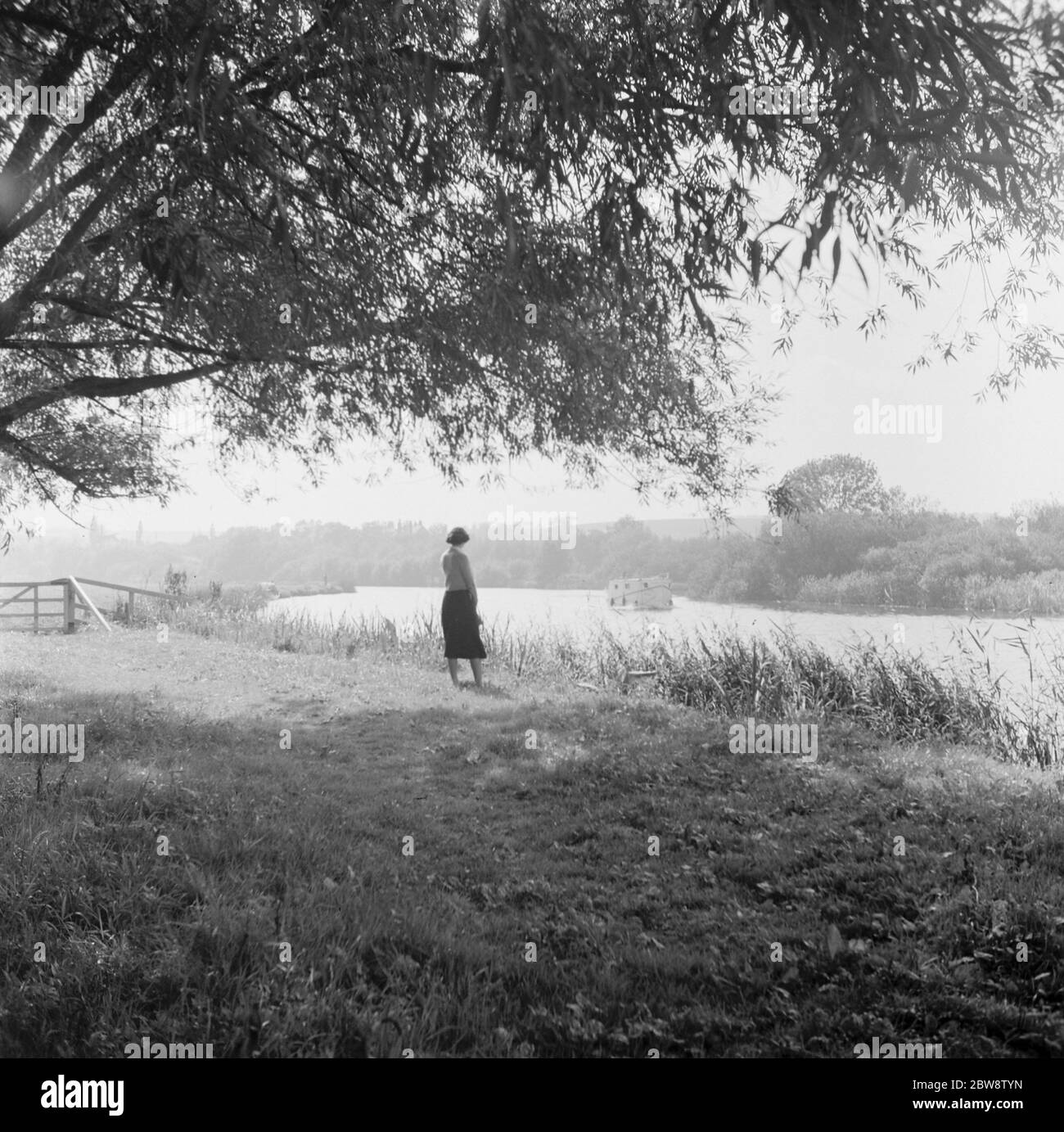Une vue sur la Tamise depuis le village de Goring , Oxfordshire . 1938 Banque D'Images