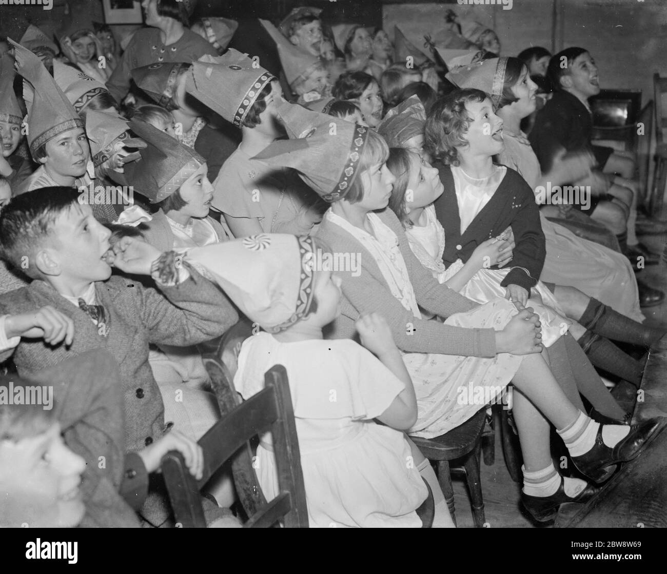Griffins tiennent la fête de leurs enfants . 1936 Banque D'Images