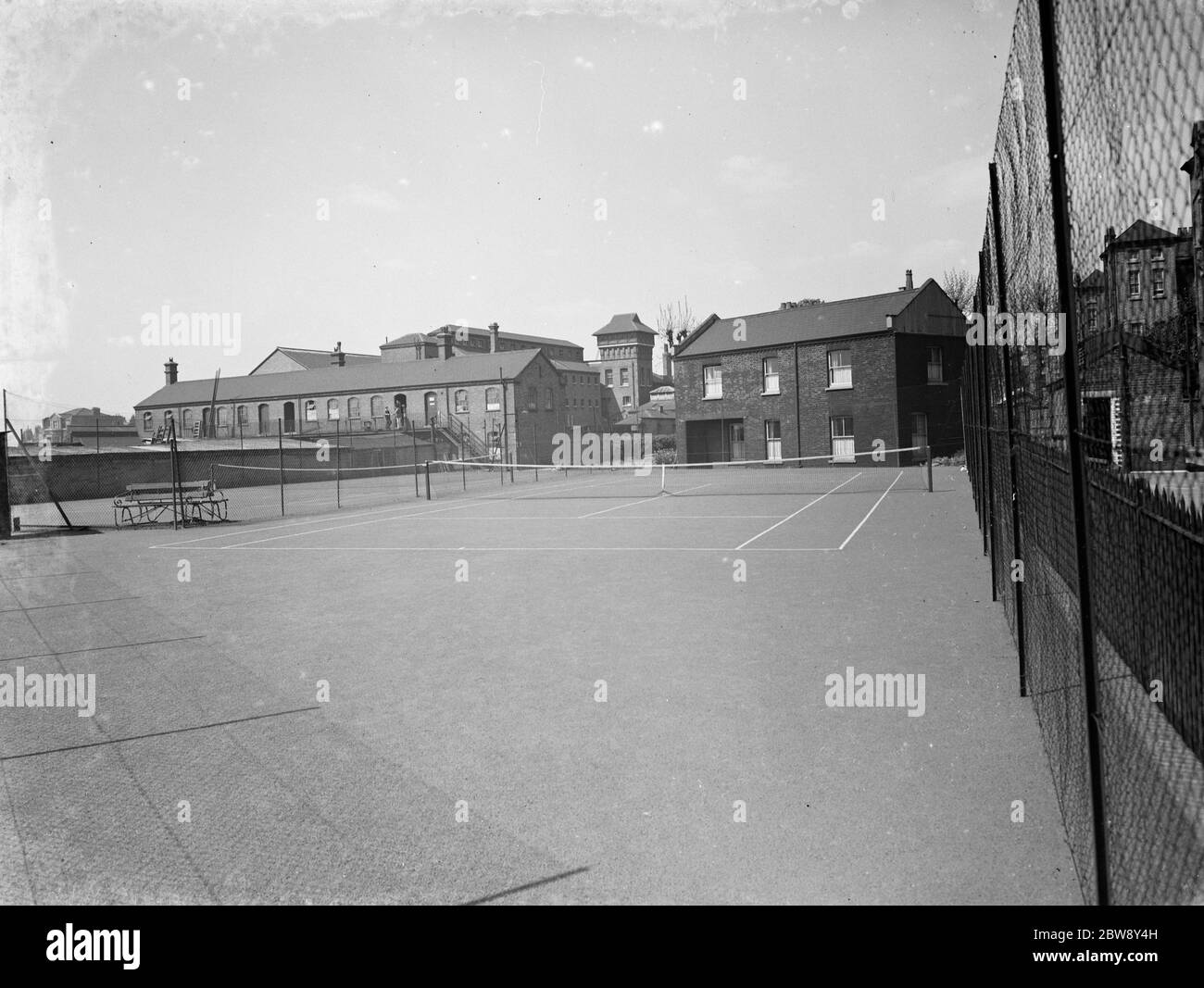 Courts de tennis à la gare de Paddington . 1938 Banque D'Images
