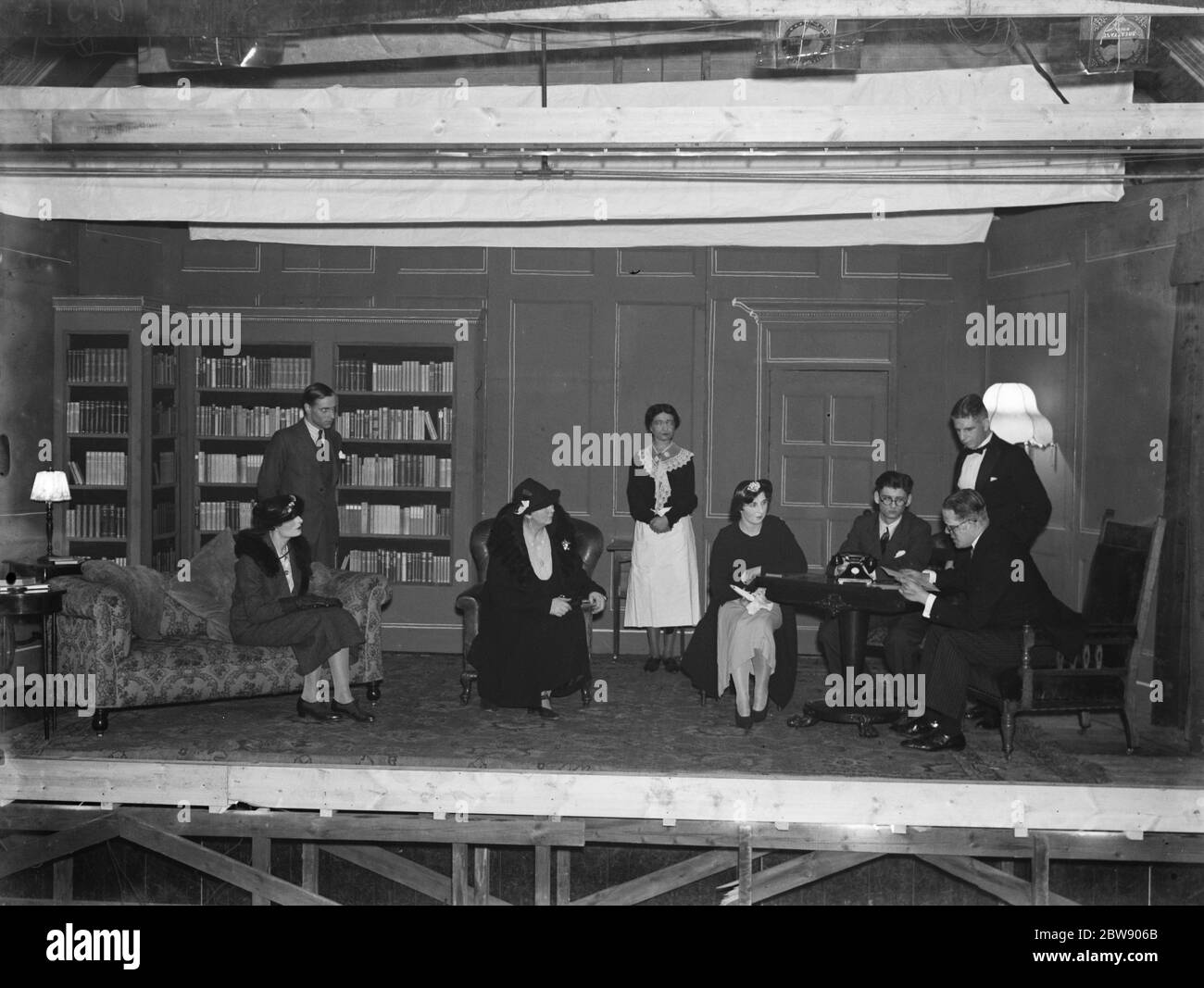 Un jeu de scouts , ' le chat et le canari ' , a perfusé à Bromley , Kent . 1937 Banque D'Images