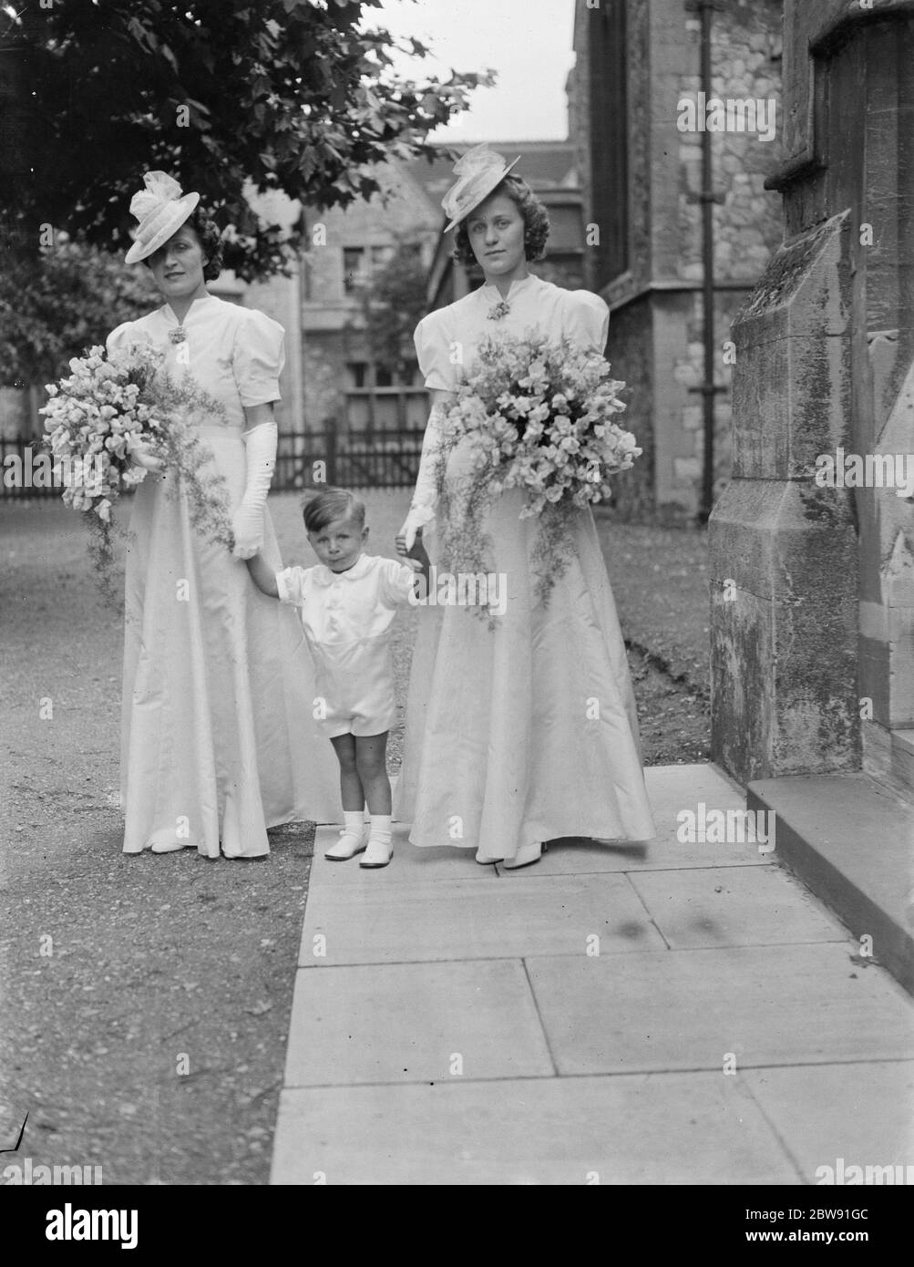 Le mariage de M. Lewis W Jackson et de Mlle D M Allen . Les bridesmaides . 1939 Banque D'Images