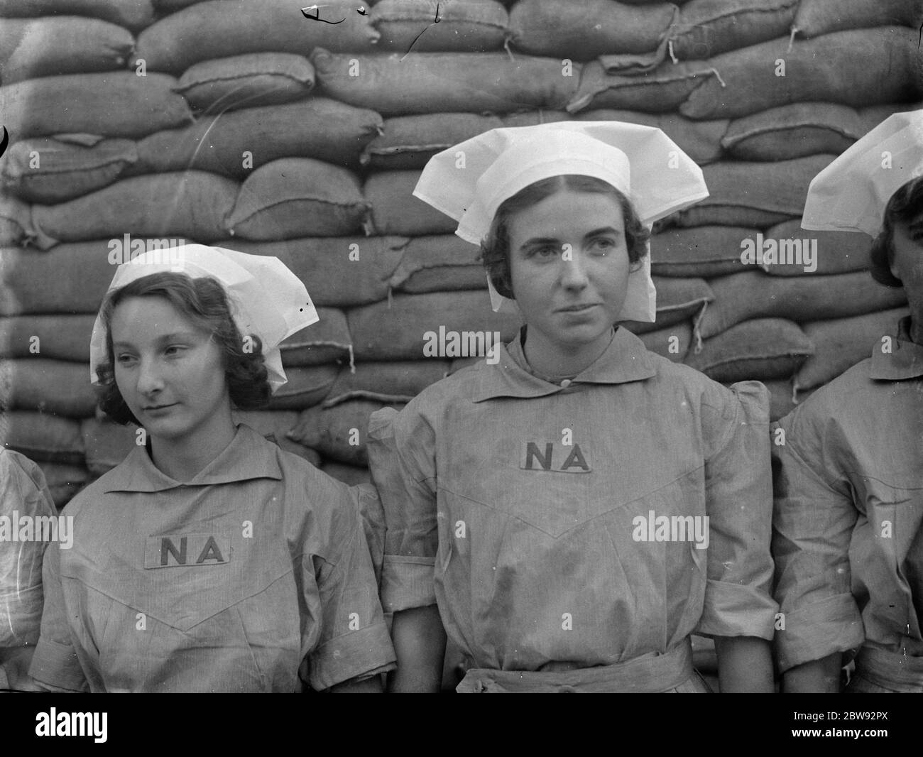 Les infirmières des auxiliaires infirmiers sont inspectées au couvent de Kensington à Londres. 1939 Banque D'Images