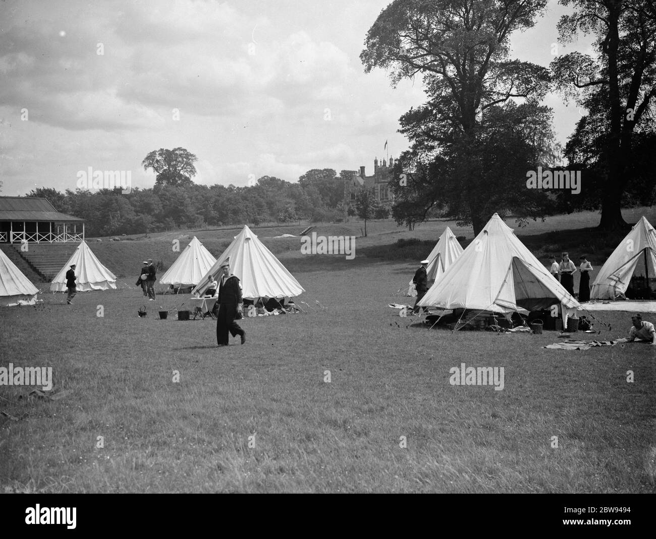 Bénévoles de la Réserve de la Marine royale dans le camp de Greenhithe , Kent . 1938 Banque D'Images