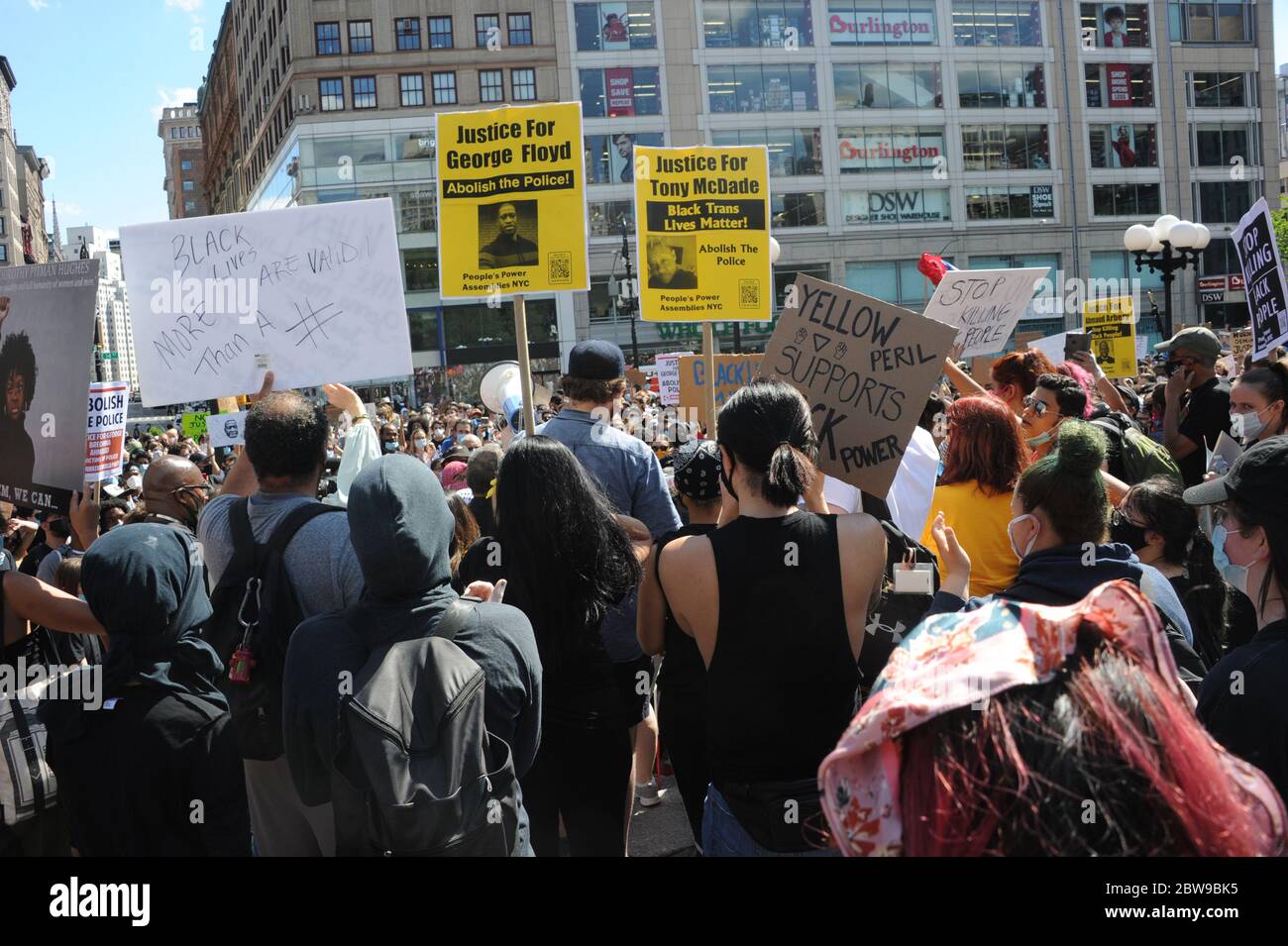 Manifestation de George Floyd à New York, Union Square, Manhattan, New York, le 30 mai 2020. Photos par Nadja Sayej. Banque D'Images