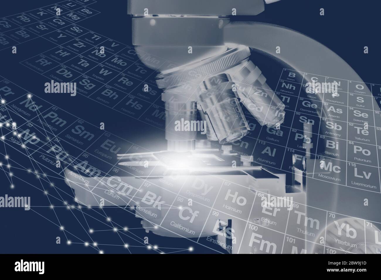 Image numérique du microscope et de la table périodique Banque D'Images