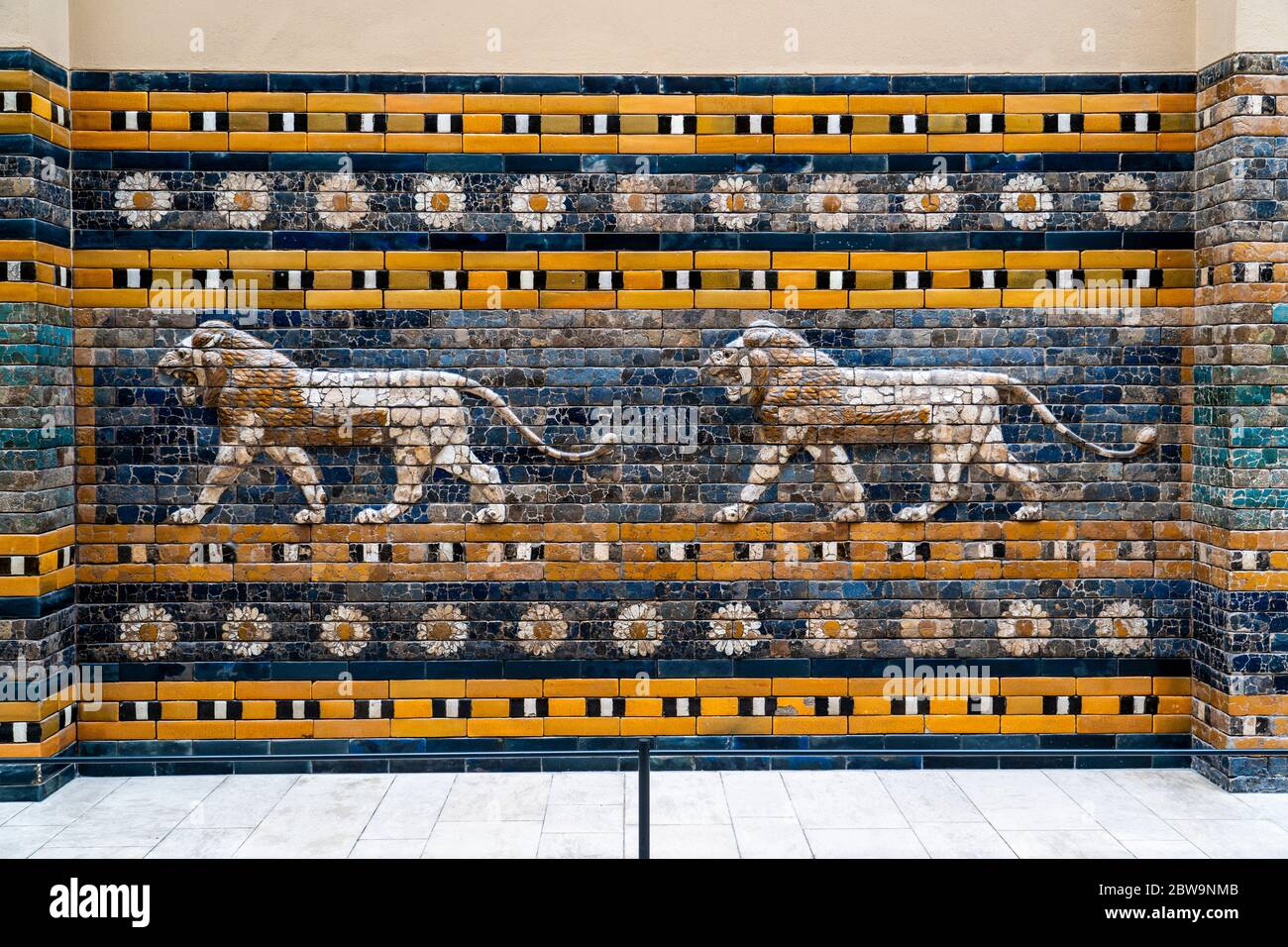 Lions de la voie de la Processionnelle, porte d'Ishtar, Musée de Pergamon, Île des Musées, Berlin, Allemagne, Europe, Europe de l'Ouest Banque D'Images