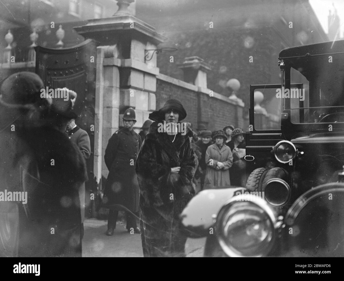 La société a fait appel à Chesterfield House Baroness Beaumont 9 mars 1923 Banque D'Images