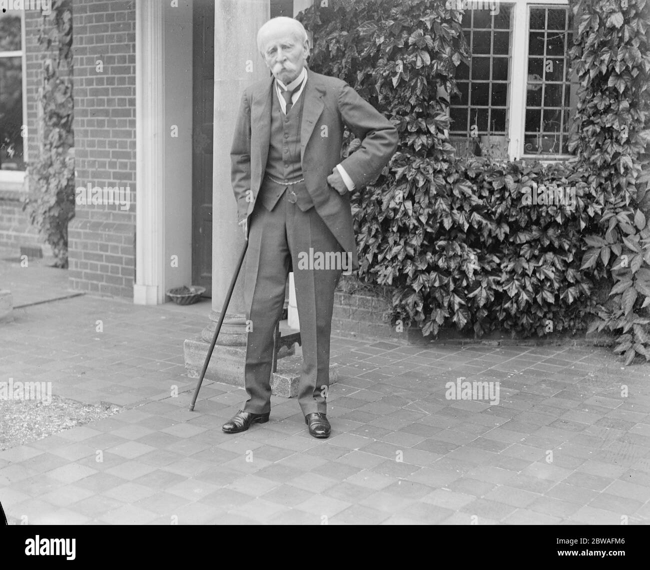 Le général Sir George Higginson à sa maison Marlow on Thames . photographié à son 98 e anniversaire le 23 juin 1923 Banque D'Images