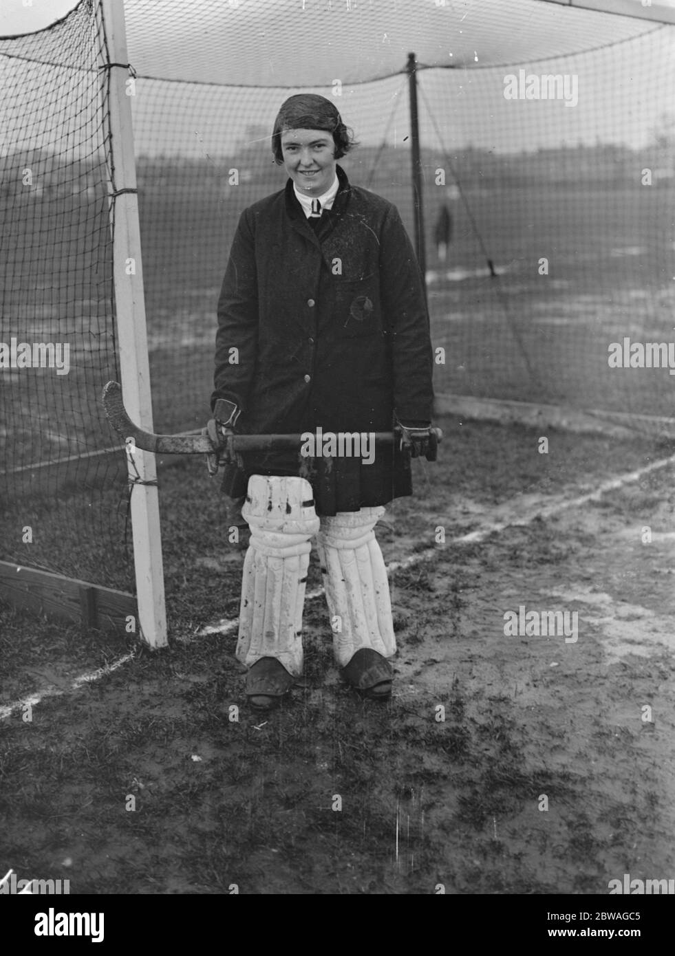 Hockey féminin à Merton Abbey . Mlle Winifred Brown ( de Leicester ) , capitaine de l'équipe du Lancashire aginst Middlesex . 30 novembre 1929 Banque D'Images