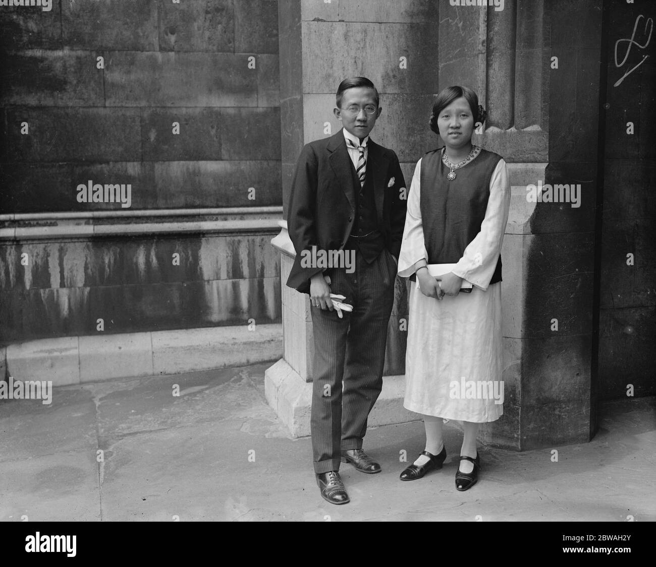 Un portia chinois M. Kye Sing Lim et sa sœur, Mlle Beng Hong Lim , avocats chinois dont l'appel au bar ensemble a été un événement sans précédent dans le Temple du 17 juin 1926 Banque D'Images