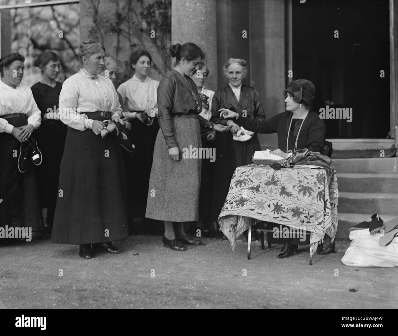 La Marchionne de l'industrie de la chaussure de Bath à Longleat, qui paie le 17 novembre 1920 Banque D'Images
