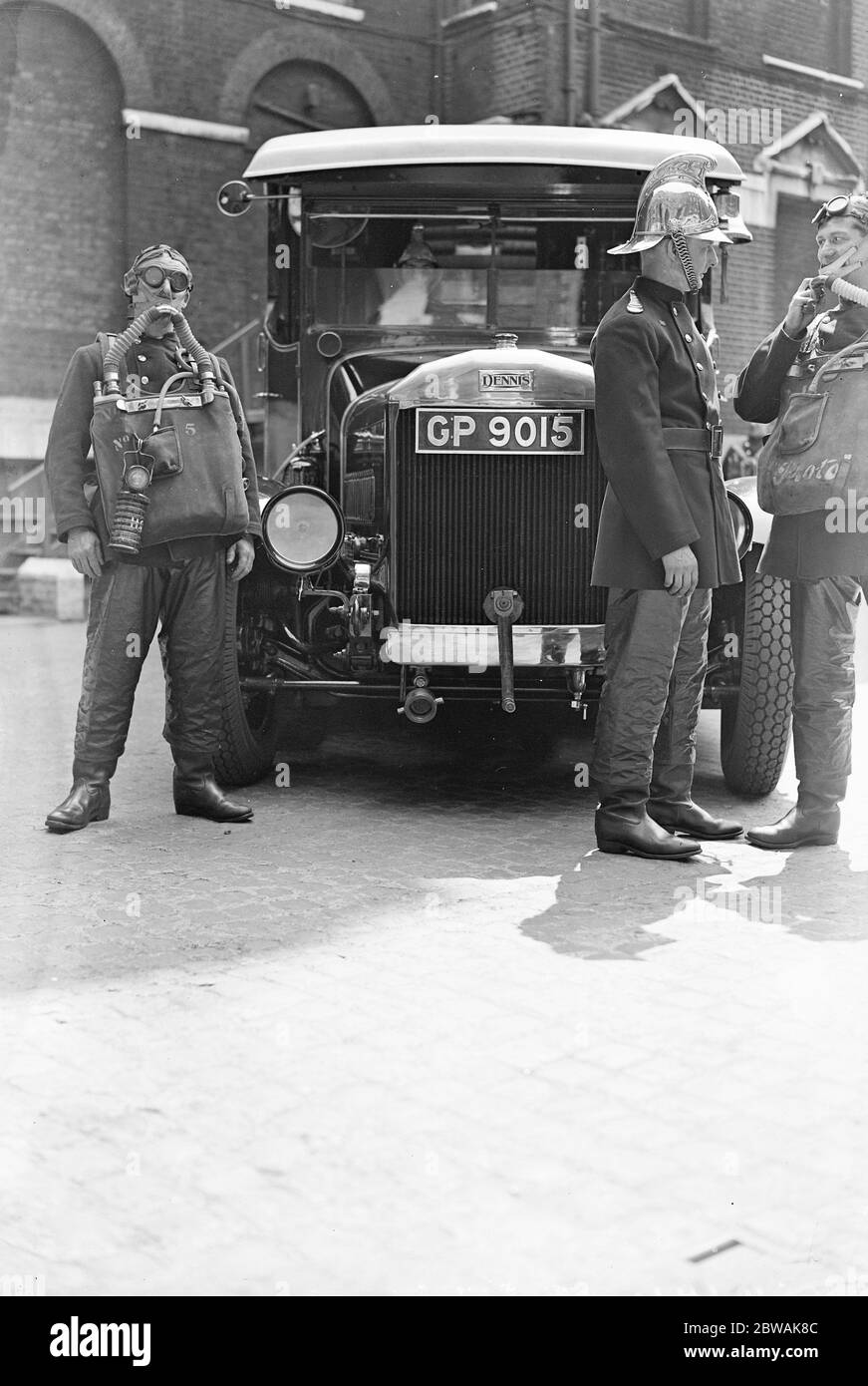 Moteur d'incendie de Londres présentant l'appareil respiratoire autonome « Proto » Banque D'Images