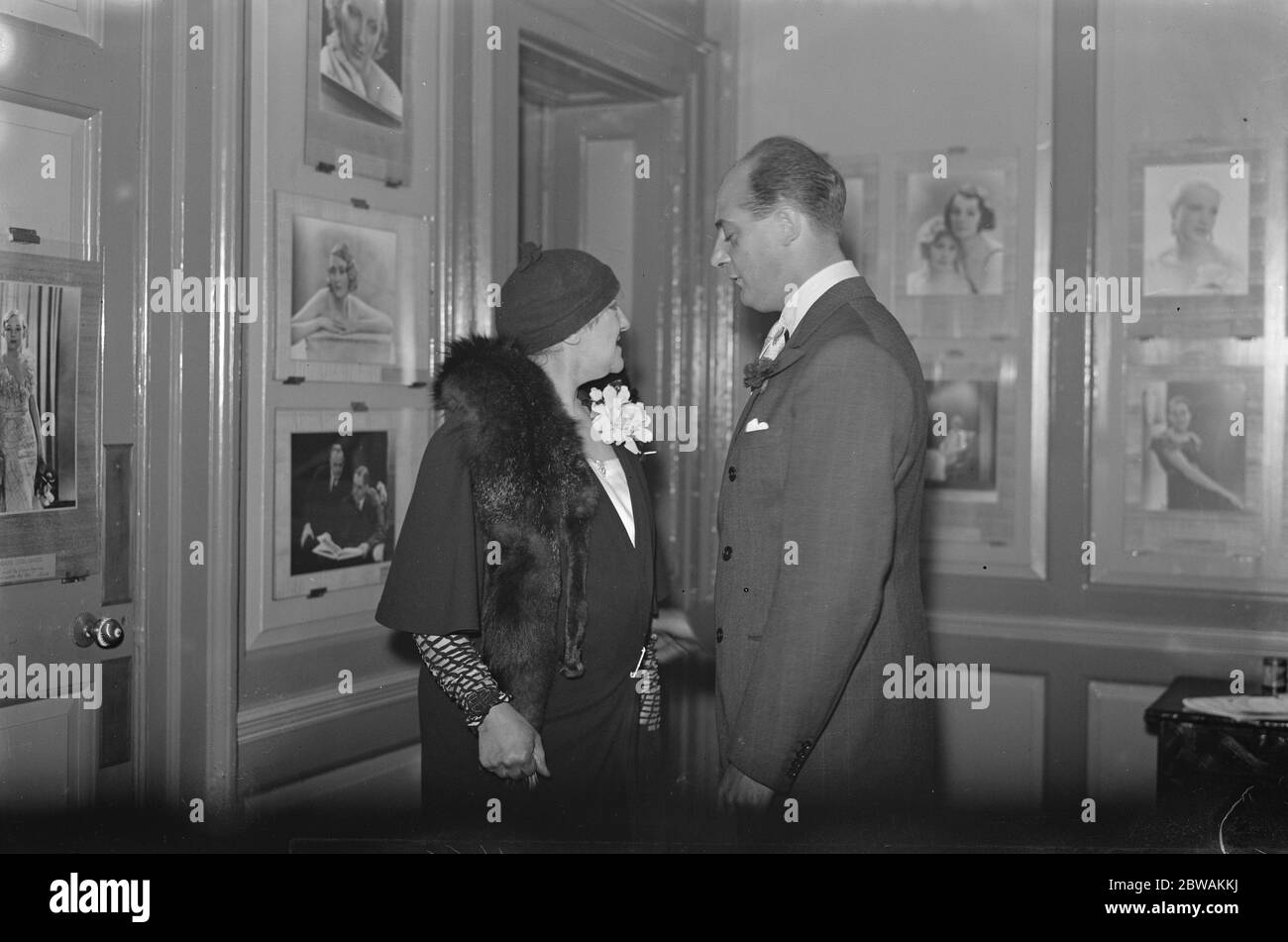 Vue privée du spectacle de portraits de personnes célèbres du capitaine Peter North . Capitaine Peter Nord . Banque D'Images