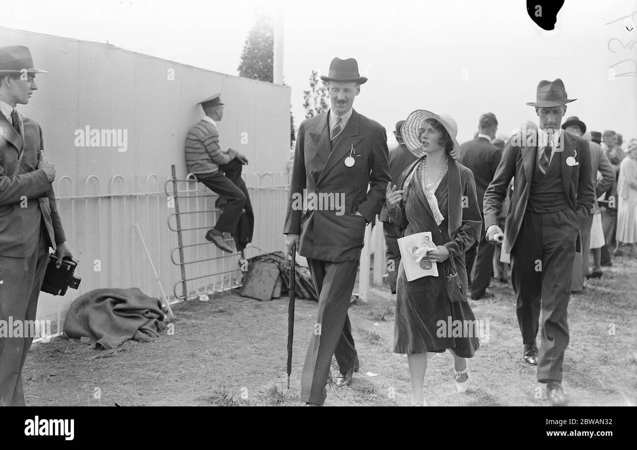 RAF Pageant à Hendon M. J S Wetherburn et Lady Margaret Drummong Hay 1932 Banque D'Images