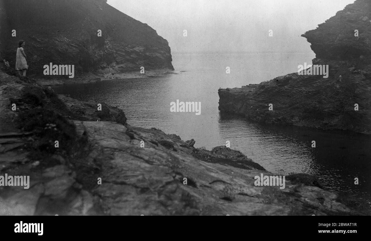 La mer et les falaises à Boscastle , Cornwall . Banque D'Images