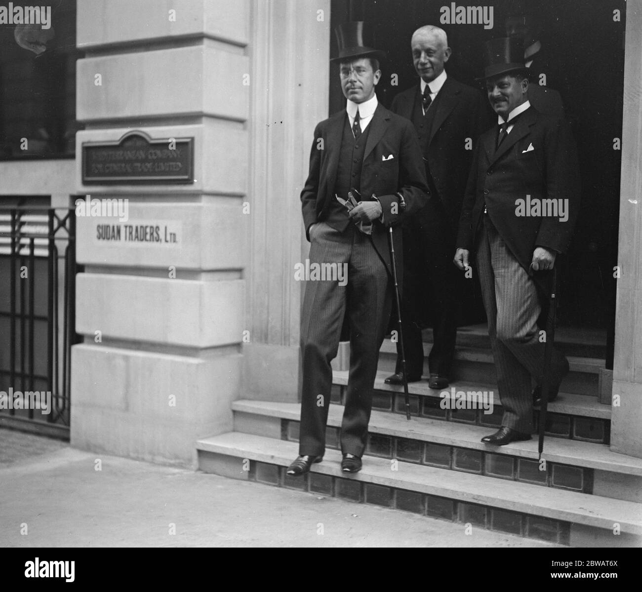 Le Prince héritier de Suède Gustav Adolf ouvre ses bureaux des nouvelles chambres de commerce suédoises le 12 octobre 1921 Banque D'Images