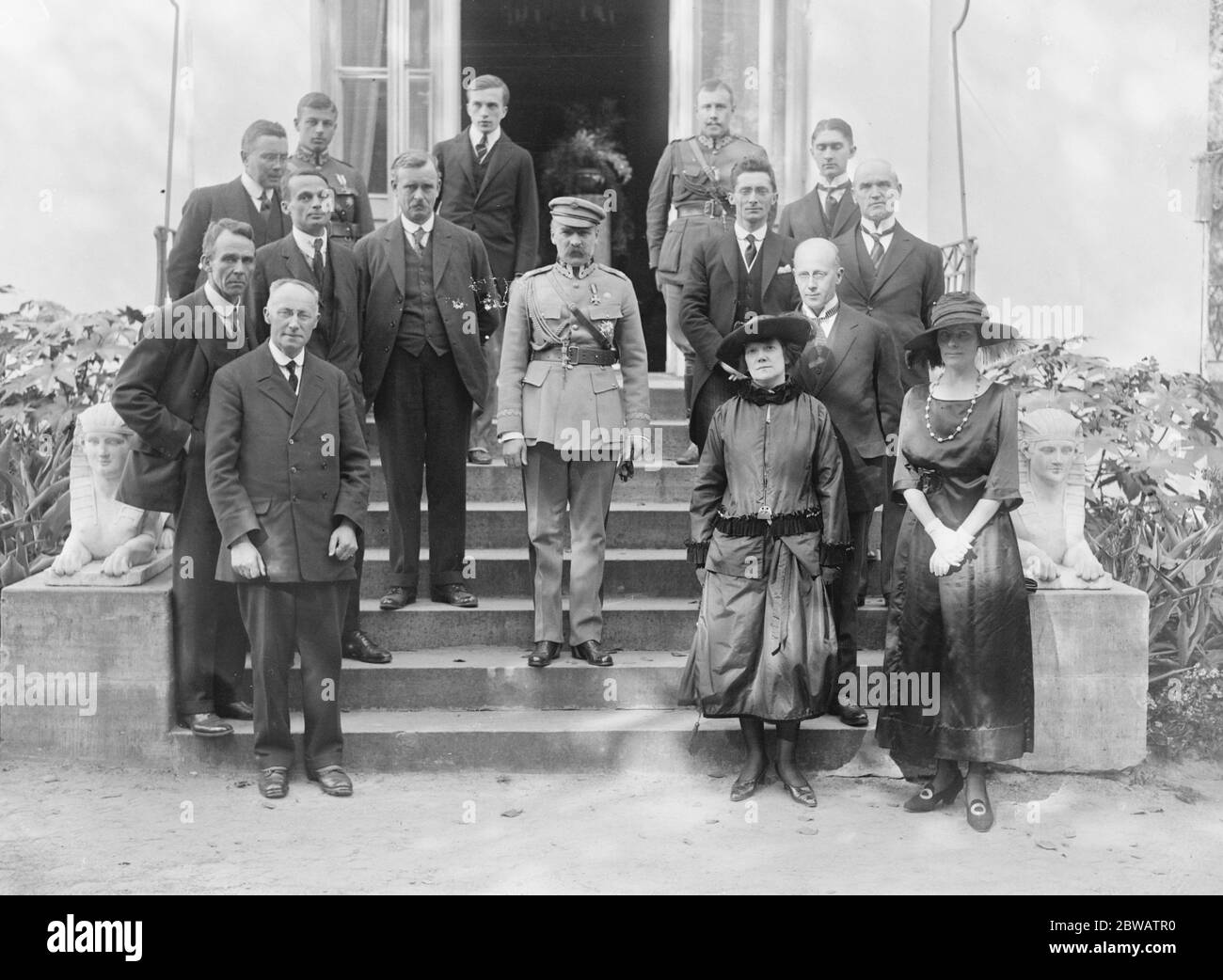 Maréchal Pilsudski avec un parti de journalistes britanniques . 25 octobre 1921 Banque D'Images