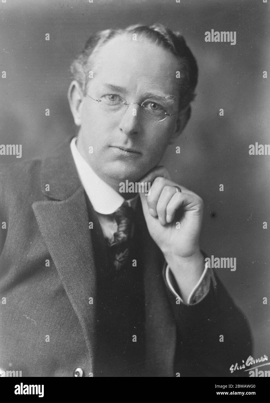 Master comme Mo MP . John Percival Davies , un des principaux employeurs de coton Darwen , qui contestera Blackburn à titre de candidat travailliste à l'élection générale . 23 octobre 1922 Banque D'Images