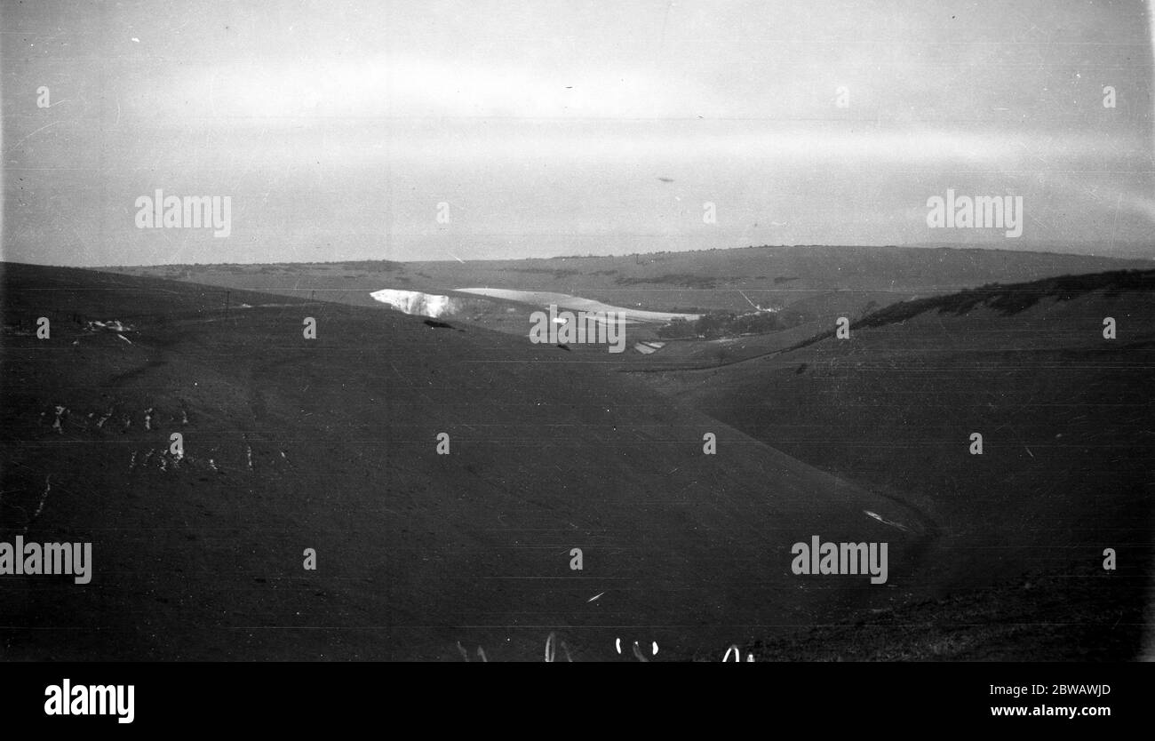 Une vue sur les South Downs par Divil' s Dyke et le Club de golf Dyke , Poyings , Sussex . Mars 1931 Banque D'Images