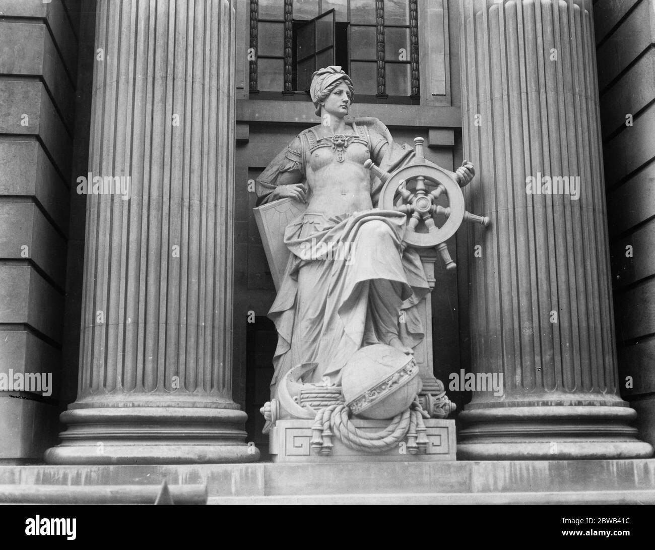 Navigation dans le bâtiment de l'autorité du nouveau port de Londres ( Sculpture ) 1922 Banque D'Images