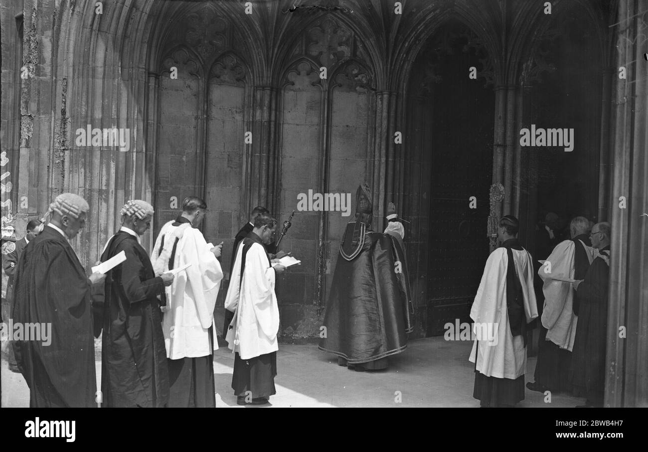 L'intronisation du Dr Garrett comme nouvel évêque de Winchester . Entrée dans la cathédrale . 21 juin 1932 Banque D'Images