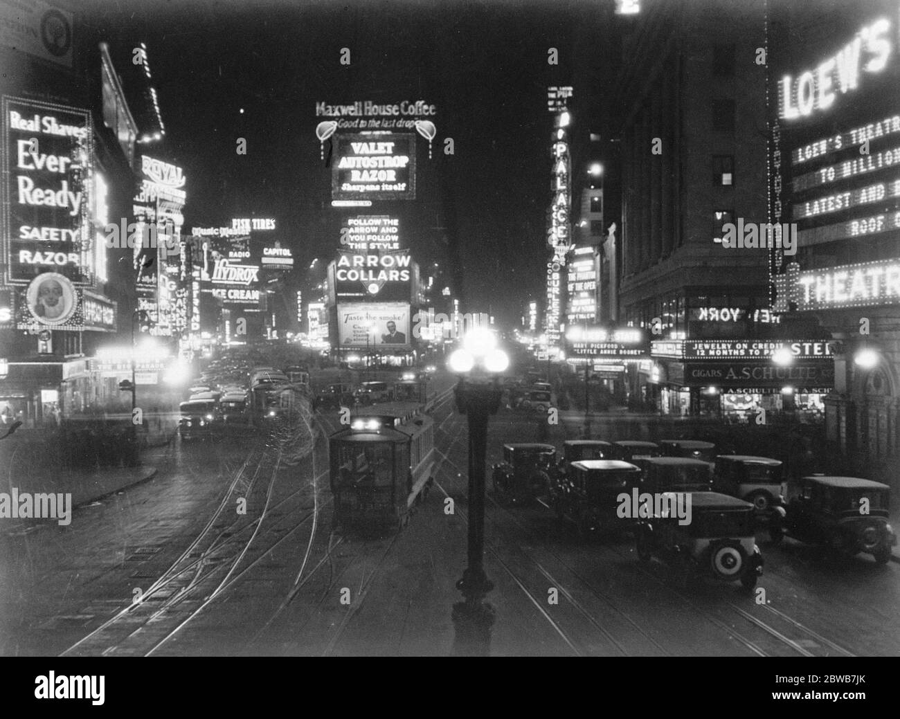 New York cinquième avenue prise à la nuit 1926 Banque D'Images