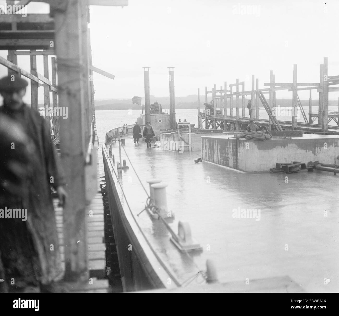 Lancement du navire en béton Prince Nicholas, Lake Shipyard , Hamworthy , Poole . 16 janvier 1919 Banque D'Images